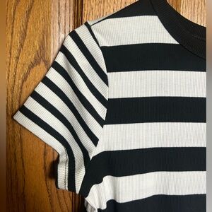 SO Juniors B+W striped short sleeve Dress M